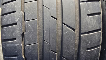 Letní pneu 235/40/19 Hankook - 2