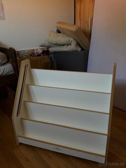 Montessori dětská knihovna By Vici - 2