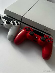 Playstation 4 + 2 ovladače - 2