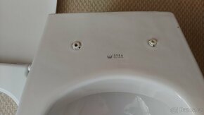 Závěsné WC zn. ISVEA (mísa + sedátko) - 2