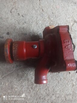 Vodní čerpadlo, pumpa Zetor - 2