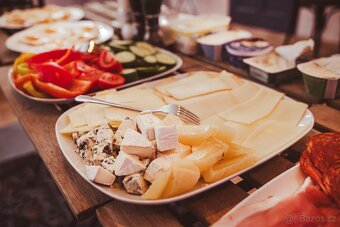 Číšník/číšnice/servírka/příprava servírování - 2