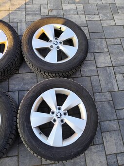 Sadu zimních kol Nokian 215/65R17,5x112 - 2