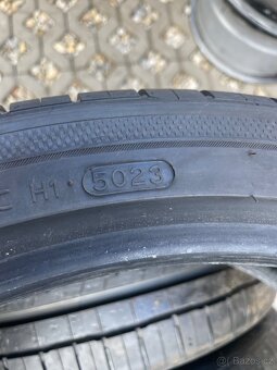 Letní pneu 225/40/20 - 2