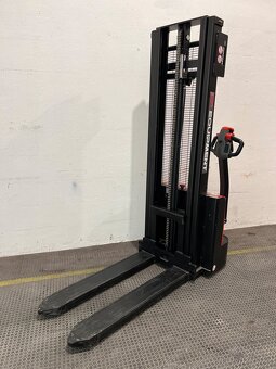 Vysokozdvižný vozík elektrický ESL122 3016mm Li-ion, použitý - 2