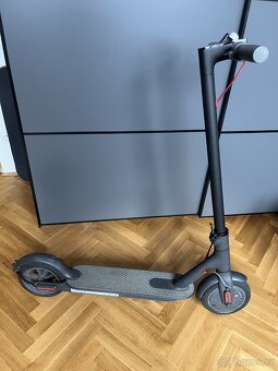 Elektrická koloběžka Xiaomi M365 - 2