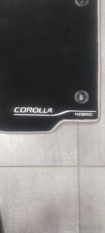 AUTOKOBERCE TOYOTA COROLLA HYBRID - 2