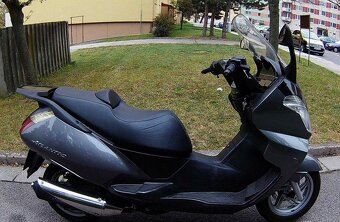Motocykl Aprilia Atlantic 125 - 2