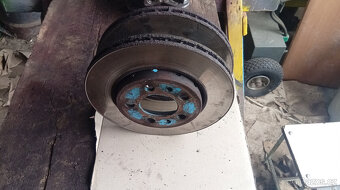 Škoda Fabia - přední kotouče - 2