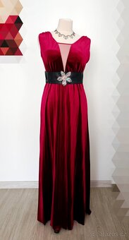 Společenské sametové šaty - 2