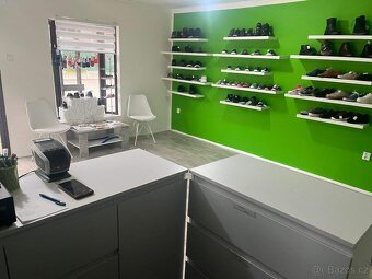 Přenechání zavedeného obchodu s obuví, Pardubice Dubina - 2