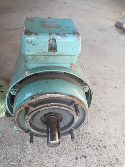 Prodám asynchronní el. motor - 2