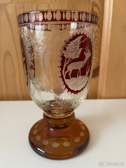 Nádherný starožitný pohár s mysliveckým motivem - 2