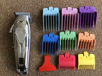 Zastřihovač vlasů a vosů. - 2