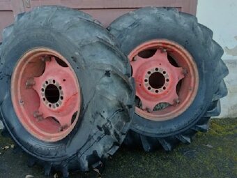 16,9-28.Dvě obutá kola  Zetor Cultor - 2