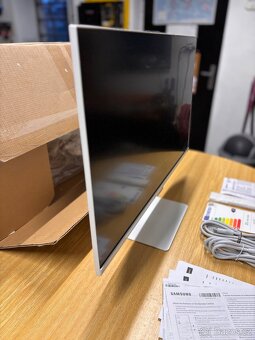 27" Samsung Smart Monitor / televize M50C Bílá - 2