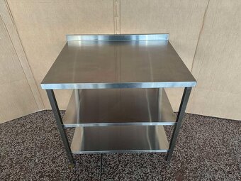 Nerezový stůl s lemem a 2 policemi - 2