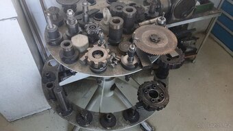 Fréza konzolová CNC FGS 40/50 CNC - 2