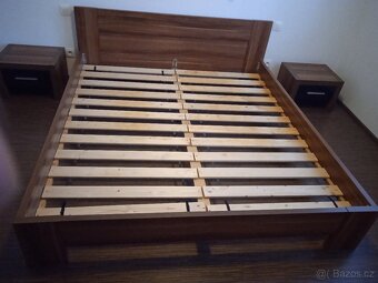 Prodám manželskou postel - 2