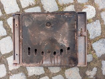 přikládací dvířka Viadrus U26 - 2