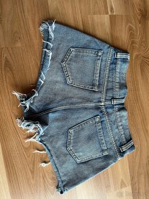 Džínové kraťasy PRETTYLITTLETHING vel.34 - 2