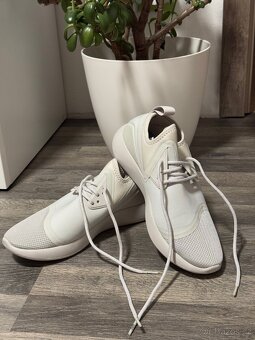 Lehké běžecké tenisky Nike vel. 39 - 2