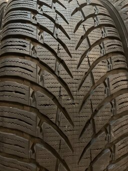 Prodám zimní pneu Nokian 225/60 R 18 - 2