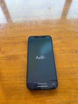 iPhone 12 128 GB + příslušenství - 2