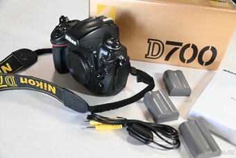 Nikon D700 - 2