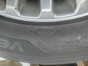 215/55r16 93v - 2