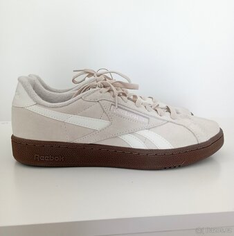 👟 Reebok Club C Grounds UK – NOVÉ semišové tenisky, vel. 42 - 2