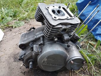 Motor Hyousung 125 na díly - 2