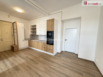 Pronájem bytu 2+kk 55 m2 P8 Libeň po rekonstrukci sklep cihl - 2