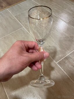 Sada skleniček na víno 250 ml - 2