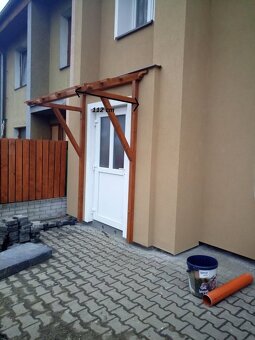 Prodám dřevěný přístřešek nad vchodové dveře - 2