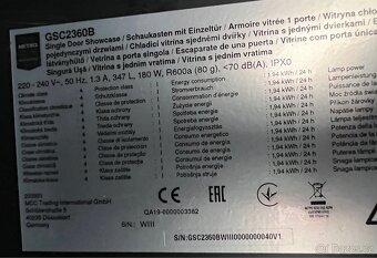 Prosklená lednice 400 černá top stav - 2