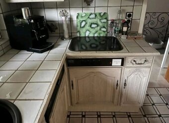 Rustikální kuchyně s vestavěnými spotřebiči,5423 - 2