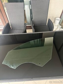 BMW 5' G30 G31 17R SKLO (OKNO) BOČNÍ DVEŘE LEVÝ PŘEDNÍ - 2