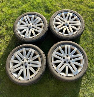 ALU KOLA R17 5x108 , Orig. Renault , Pneu 6mm 225/45/R17 - 2