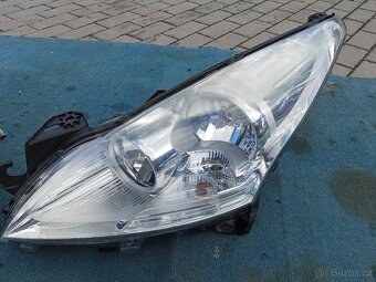 Světlo Peugeot 5008 - 2