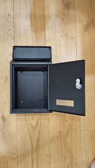 Poštovní schránka ve výborném stavu - 2