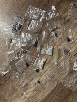 Korálky, náhrdelník, náramky - 2