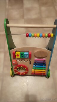 Dřevěné chodítko + aktivita - 2