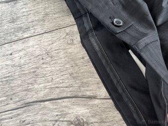 Lagrfeld černý oblek s shadow stripe - 2