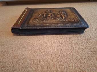 Staré kožené fotoalbum - 2