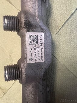 Vstřikovací lišta, 04L 130 089 D - 2