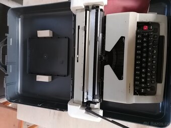 Psací stroj Consul - 2