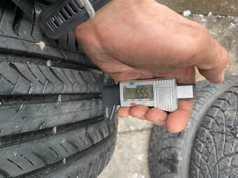 Dvě letní pneu 215/55/17 Maxxis - 2