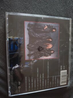 KISS Revenge - 2