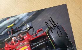 Carlos Sainz Jr. F1 Ferrari velké foto 20x30 orig. autogram - 2